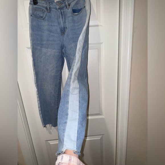 PacSun Blue Mom Jean Two Toned Frayed Hem Mid Rise  Size 27. VGUC - Picture 5 of 13